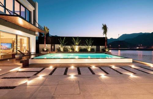 Sharm Villa | Luxury Villa 8 BR Sea and Mountain View with infinity pool - Al Dana Island Fujairah