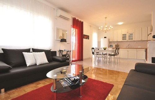 Stobrec Villa | Luxury Villa DG - ideal for 16 persons with private pool