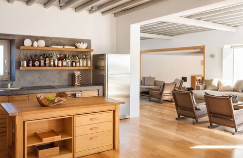 Paraga House | LUXURY VILLA ECHOES MYKONOS ISLAND LIFESTYLE, 3 different capability options