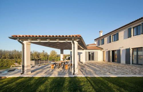 Vranje Selo Villa | Luxury villa Edoardo with pool in Visinada