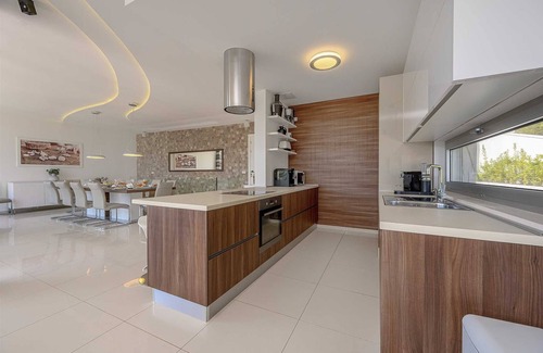 Sutivan Villa | Luxury Villa Fly me to the Moon with Pool