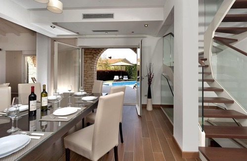 Labinci Cottage | Luxury villa for up to 6 persons with pool, BBQ, wine cellar and billiard