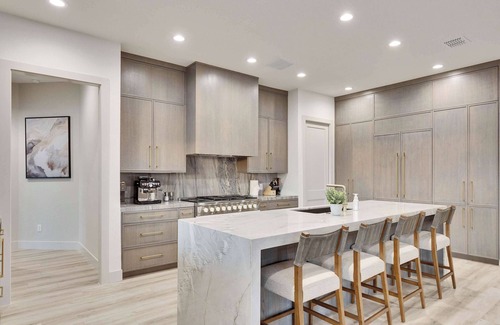 Horseshoe Bay House | Luxury waterfront Villa pool hot tub and sauna