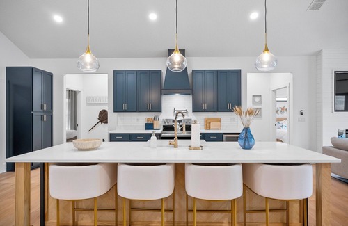 Palm Harbor House | Luxury Waterfront Escape – Private Dock, Heated Pool & Game Room! Pet-Friendly!