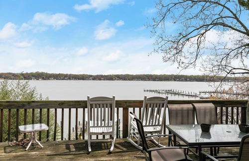 Abingdon House | Luxury Waterfront Home Built for Entertaining!