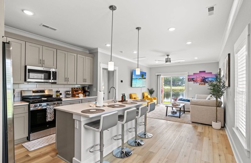 Longs House | Luxury waterfront retreat-Near golf Beach Barefoot