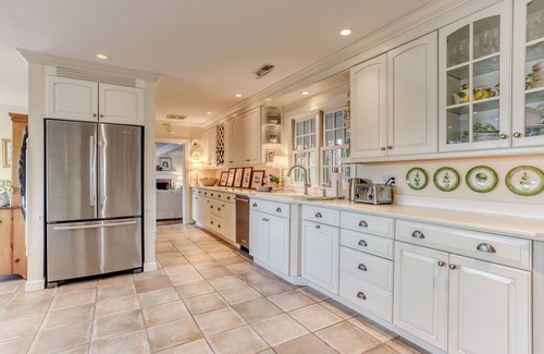 St. Michaels House | Luxury Waterfront with pool and deep water dock, minutes from St Michaels.