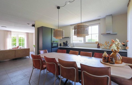 Makkum Cabin | Luxury wellness villa with Wellness Hot Tub, sauna, and whirlpool for 10 persons at Beach Resort Makkum on the IJsselmeer.