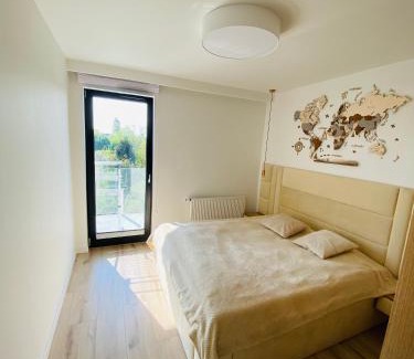 Czyzyny Apartment | Luxury White Apartment in Park Lotników