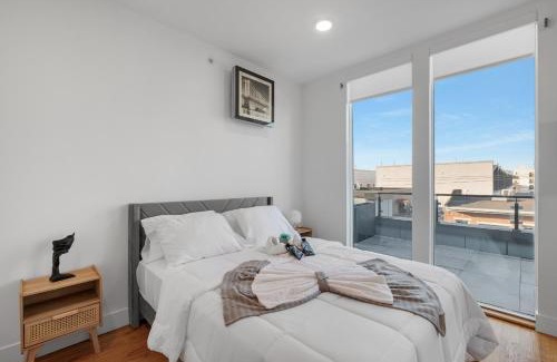 Olde Kensington Apartment | Luxury Xl Studio Pool Deck Gym