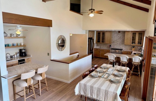 Groveland House | Luxury Yosemite Lake House - Lakefront 5BR Retreat w/Deck, Game Room & Kayaks