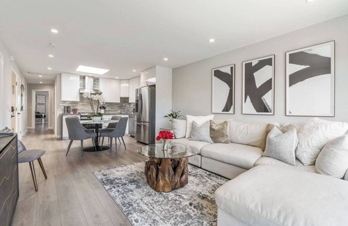 Daly City House | Luxury4br/3ba Kitchen/Parking/Laundry/Near SFO