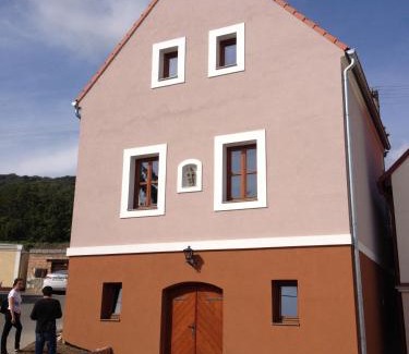 Pavlov House | Luxusní Vinařská Villa