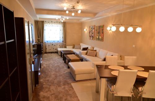 Strbske Pleso Apartment | Luxusný apartmán v Hoteli Panorama s výhľadom na hory