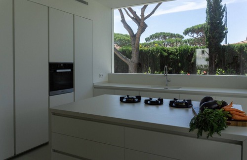 Cabo Roche Villa | Luz y Pinos; vistas al mar y los pinos