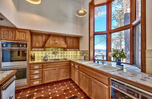 South Tahoe Villa | Lx20 lake tahoe private beach lakefront