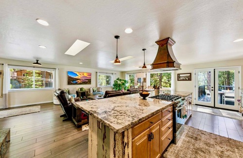 Skyland House | LX46 Skyland Family vacation above it all