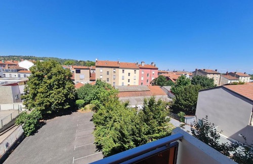 Oullins Apartment | Lyon Sud