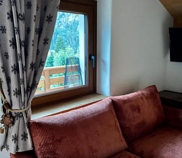 Courmayeur Apartment | Méijòn Lo Brenlo