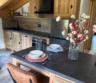 Courmayeur Apartment | Méijòn Lo Brenlo
