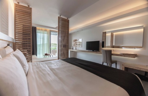 Sivota Hotel | Mövenpick Resort Agios Nikolaos Sivota