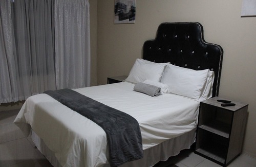 Polokwane House | M n M Guest House in Polokwane Turfloop