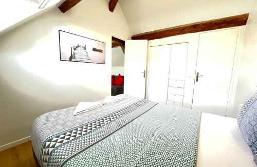 Quartier Centre Ville Apartment | M12 - Le vieux MassyRER600mOrly20 minNetflixNeuf