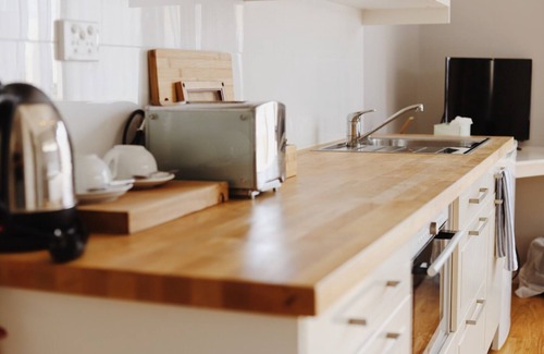 Fremantle House | Maand Up Accommodation