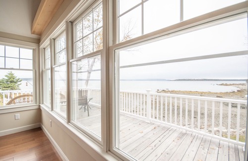 North Brooklin House | Mabel's Point - Private Beach Brooklin!