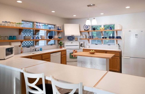 Macatawa Cottage | Macatawa Hills Lake Michigan Beachfront