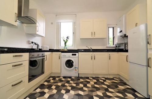 Bellshill Apartment | MacIntosh Upper Apartment