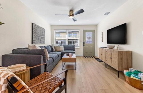 Madeira Beach House | Madeira Beach House with Private Heated Pool - Newly Renovated!