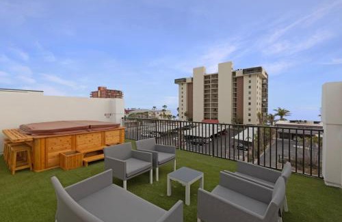 Madeira Beach Apartment | Madeira Luxe Retreat