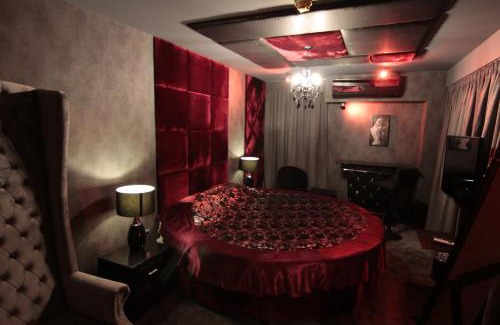 Athens Hotel | Madison