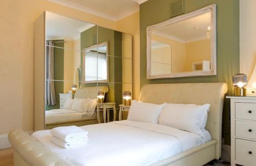 Balham Apartment | Madison Hill - Byrne Garden 4 - Two bedroom home