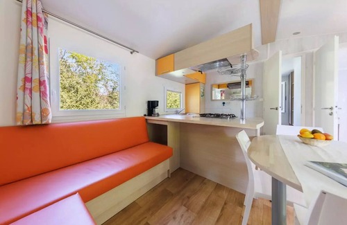 Chatel-Guyon House | Maeva Respire campsite in La Croze * - 3 Room Relaxation Mobile Home 4 People + TV