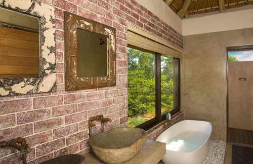 Kruger National Park Cabin | Mafunyane Lodge
