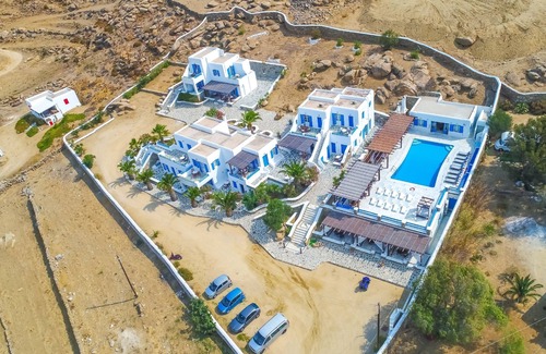 Paraga Apartment | Maganos DekaEpta:Mykonos Apartment, close to the sea, breakfast included, shared pool