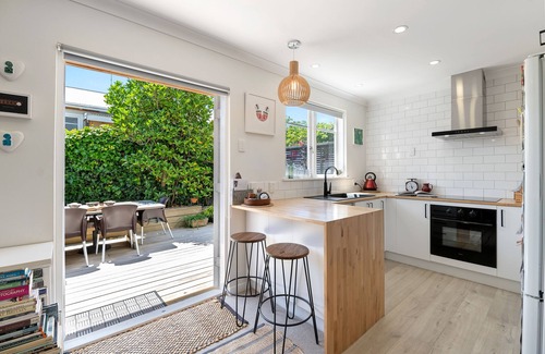 Mount Maunganui House | Magic at The Mount - Mt Maunganui Downstairs Unit