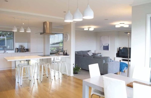 New Plymouth House | Magic on Molesworth in New Plymouth