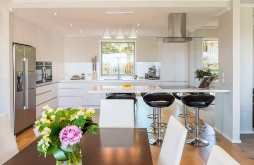New Plymouth House | Magic on Molesworth in New Plymouth