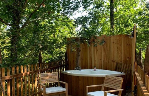 Mimizan Other | Magic Roof Top Bus with big bath in the tree forest!
