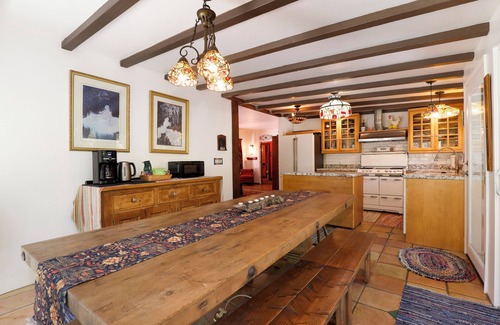 Topanga House | Magical Creekside 3 bedroom