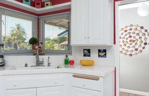 Hermosa Village House | Magicway Villas +Tea Cup Pool House + Large Backyard