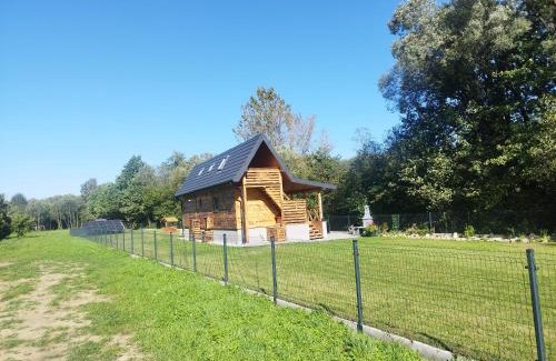 Dukla Ski Chalet | Magiczna Chatka Nad Rzeką Bieszczady