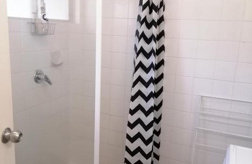 Nelly Bay House | Magnetic Island Resort, Sleeps 3, Free WIFI
