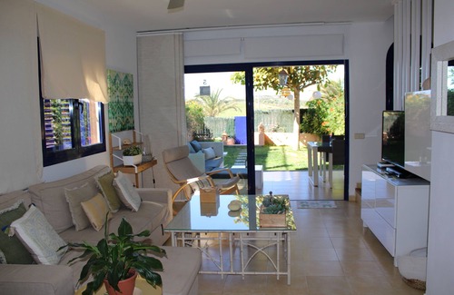 Costa Meloneras House | Magnificent Bungalow with sea and Golf views and large garden and solarium