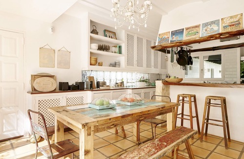 San Antonio Bay Villa | Magnificent large charming villa near the beach