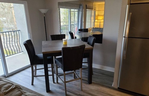 The Pines Condo | Magnificent 2- bedroom condo in Downtown Rehoboth 5 blocks to ocean & boardwalk