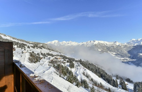 Bisanne 1500 Apartment | Magnificent 4-bedroom duplex at the foot of the slopes with magnificent view and swimming pool